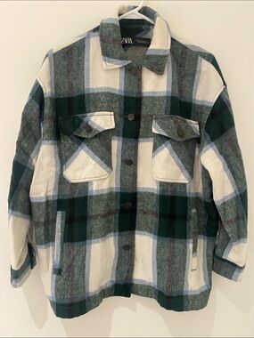 Zara Women’s Blue and Green Plaid Long Sleeve Shacket Shirt M